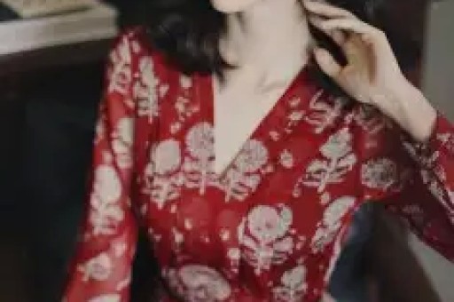 耍大牌拒讲话王婆情商甩她八条街 刘晓庆现身河南万岁山遭群嘲